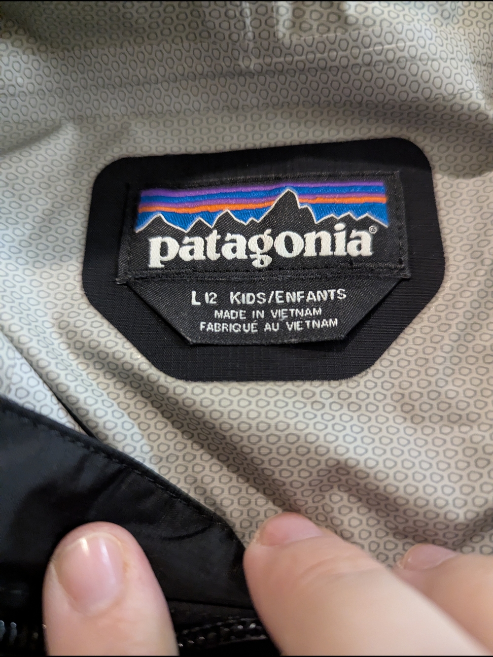 Patagonia Black Hooded Windbreaker with Chest Pocket - Picture 2 of 3